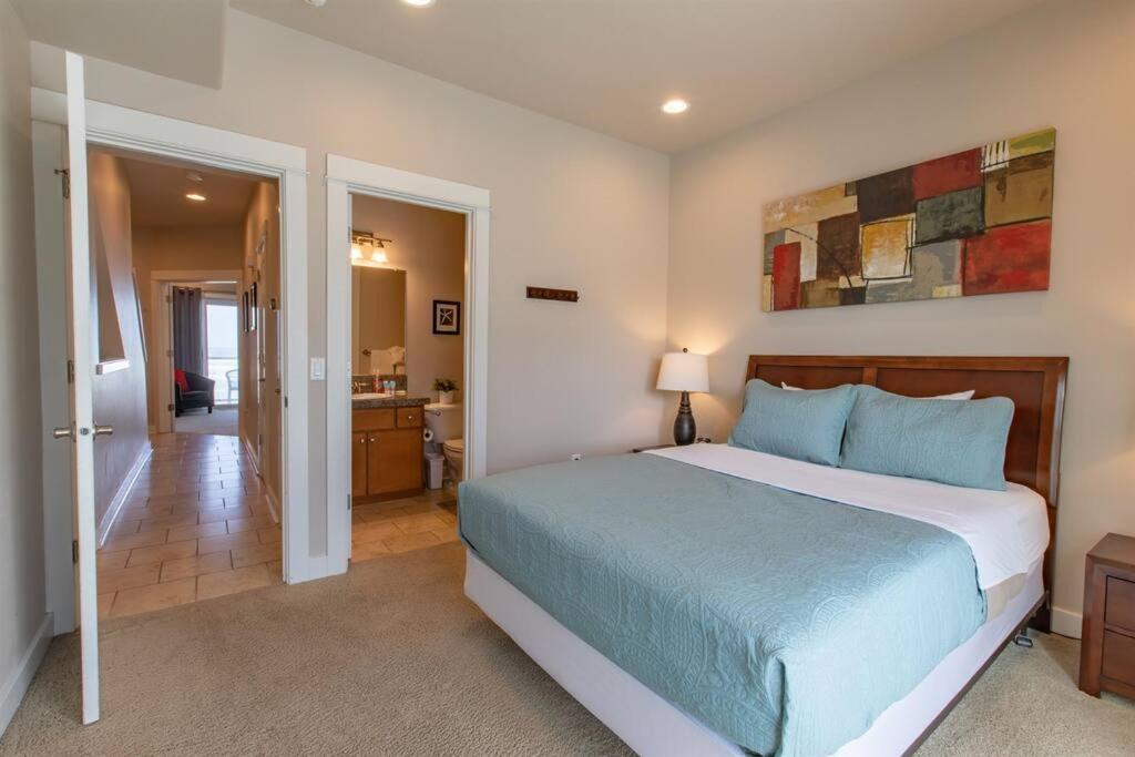 Rockaway Beach Vibes,Waterfront Oceanfront Rockaway Beach House Near Downtown,Wifi, Washer Dryer Eksteriør billede